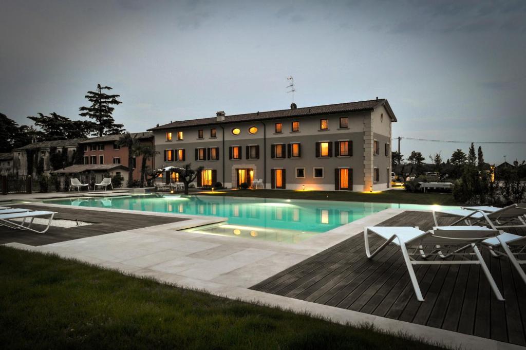 Belvivere Suites Sona Buitenkant foto