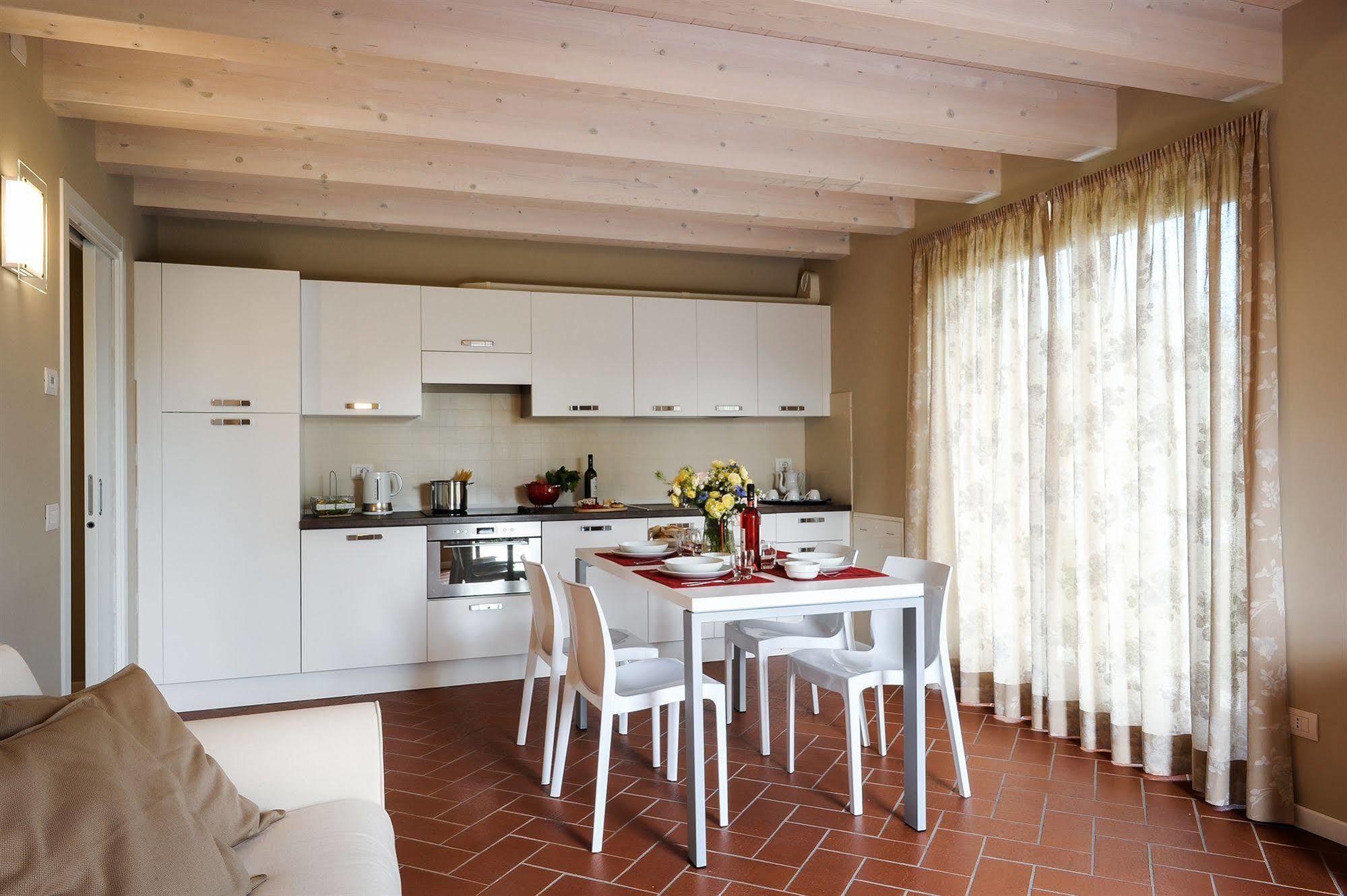 Belvivere Suites Sona Buitenkant foto