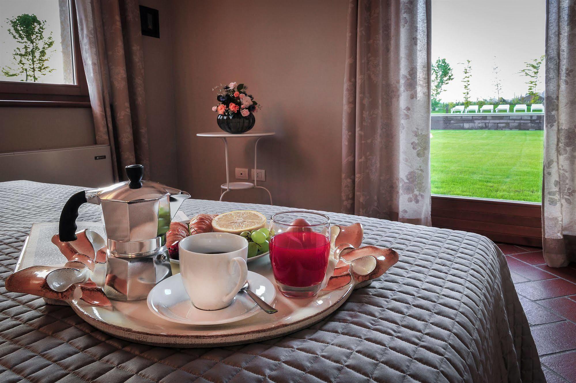 Belvivere Suites Sona Buitenkant foto
