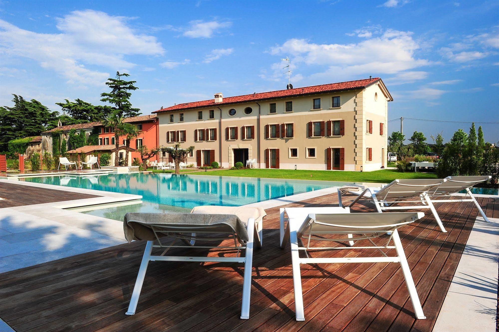Belvivere Suites Sona Buitenkant foto